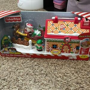 Fisher-Price Little People On-The-Go Christmas Shop